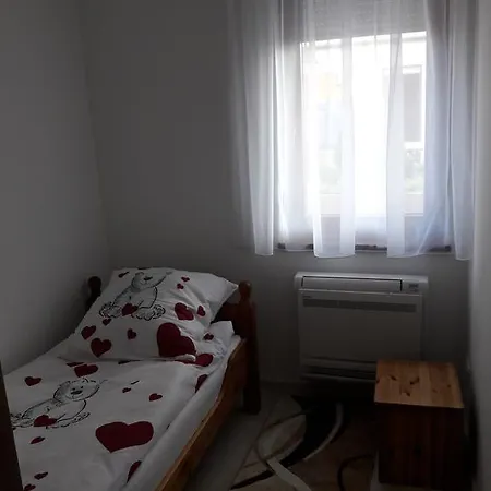Dios Apartman Lägenhet *